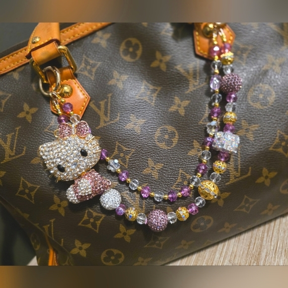 Sparkling Kitty Beaded Handbag Charm - Picture 1 of 2